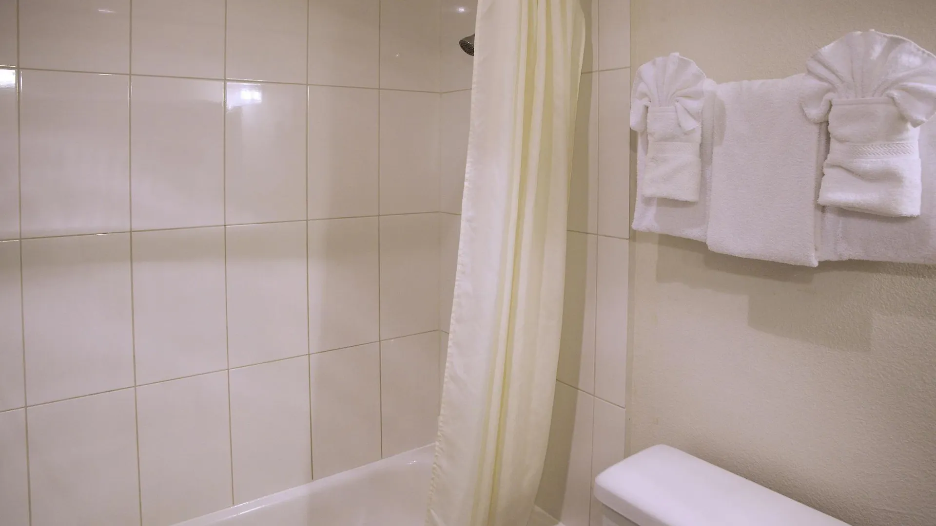 Aladdin Inn And Suites Portland 3*,